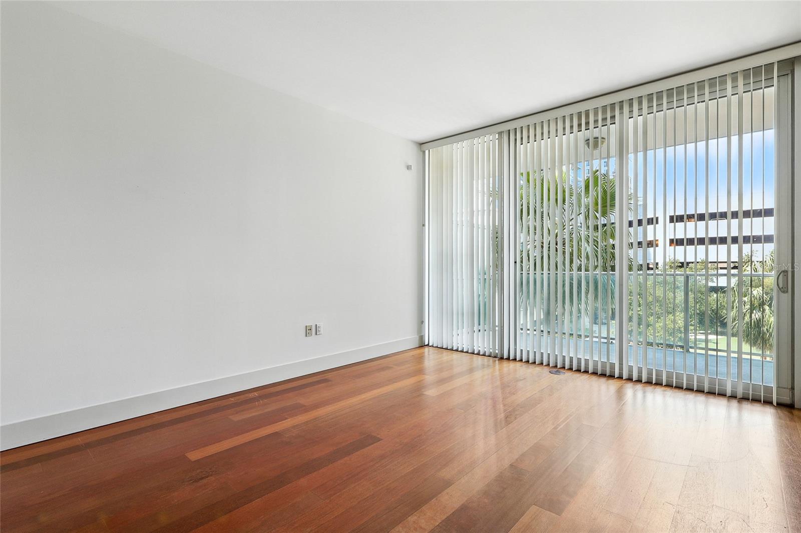 Listing photo id 6 for 111 12th Street 1302