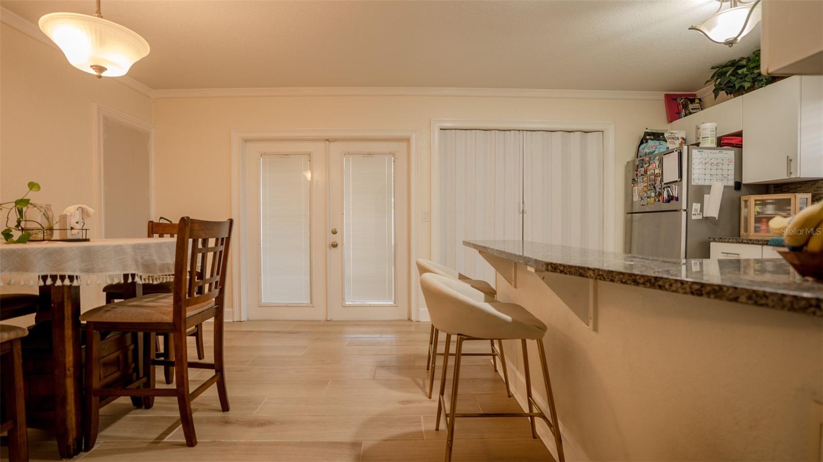 Listing photo id 12 for 6509 Sawyer Place