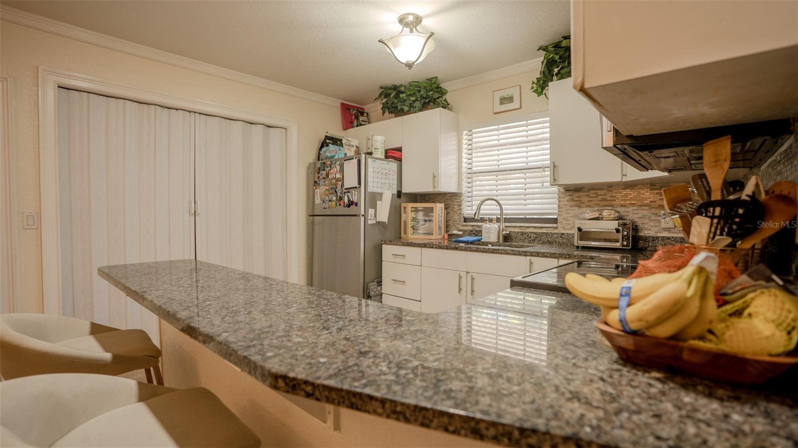 Listing photo id 13 for 6509 Sawyer Place