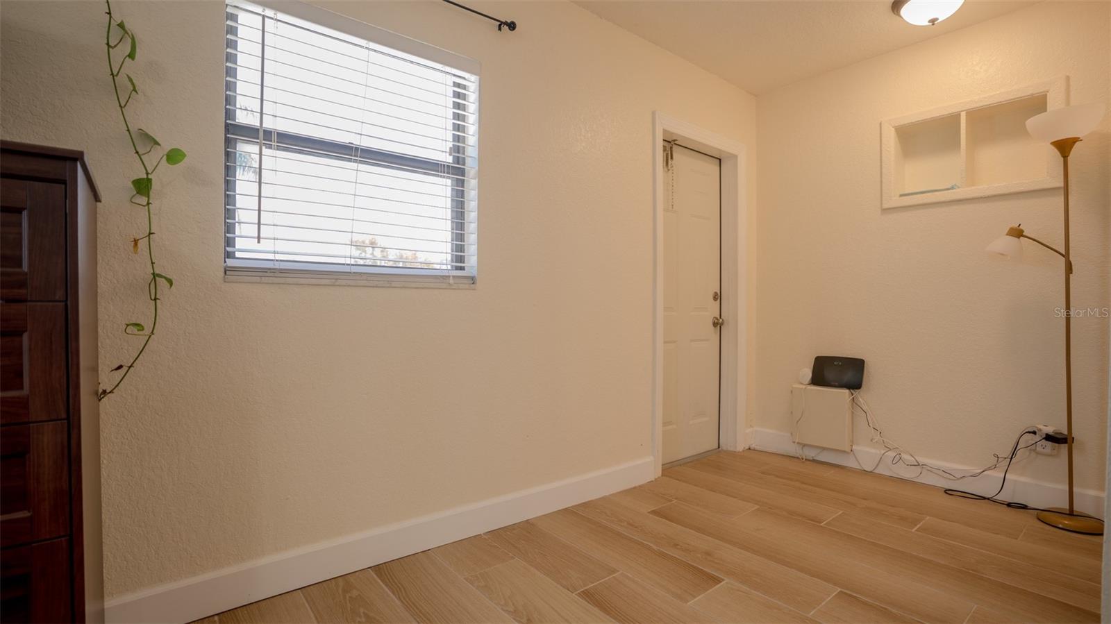Listing photo id 25 for 6509 Sawyer Place