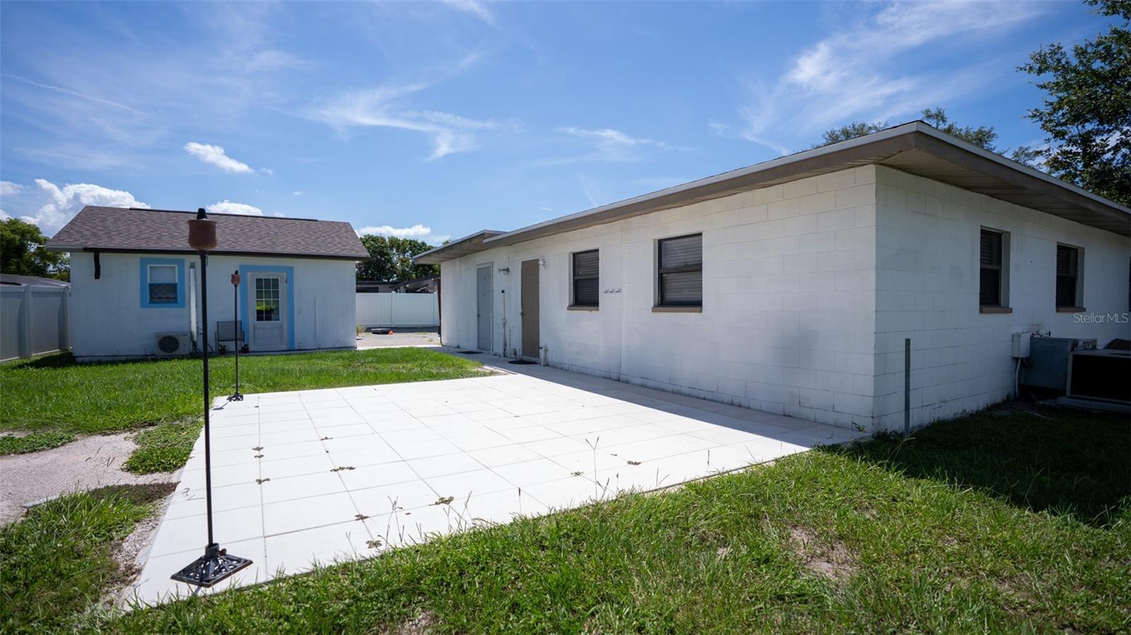 Listing photo id 26 for 6509 Sawyer Place