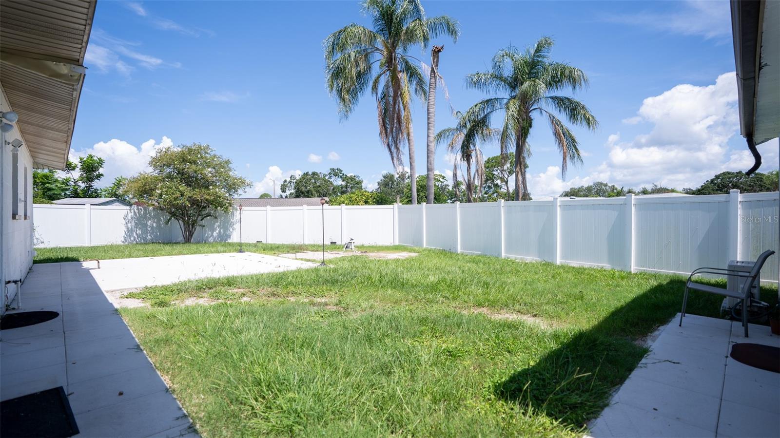Listing photo id 31 for 6509 Sawyer Place