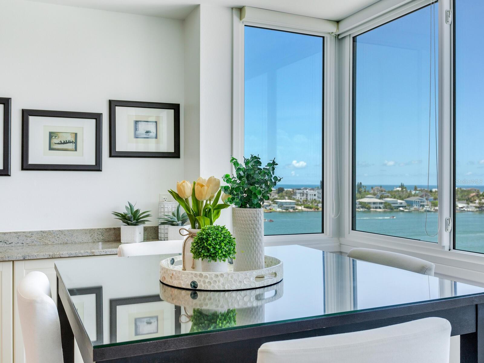 Image 12 of 61 For 660 Island Way 703