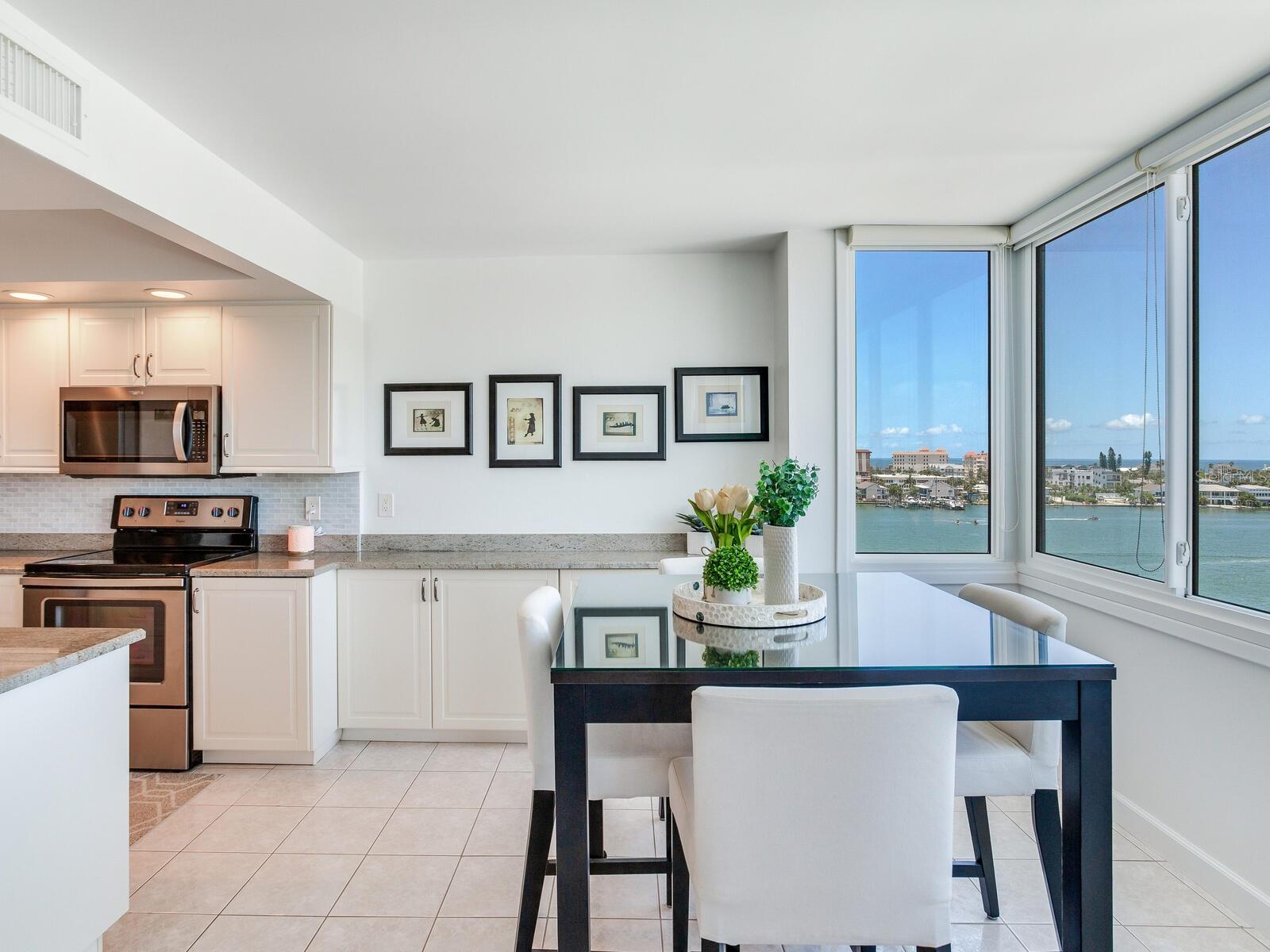 Image 9 of 61 For 660 Island Way 703
