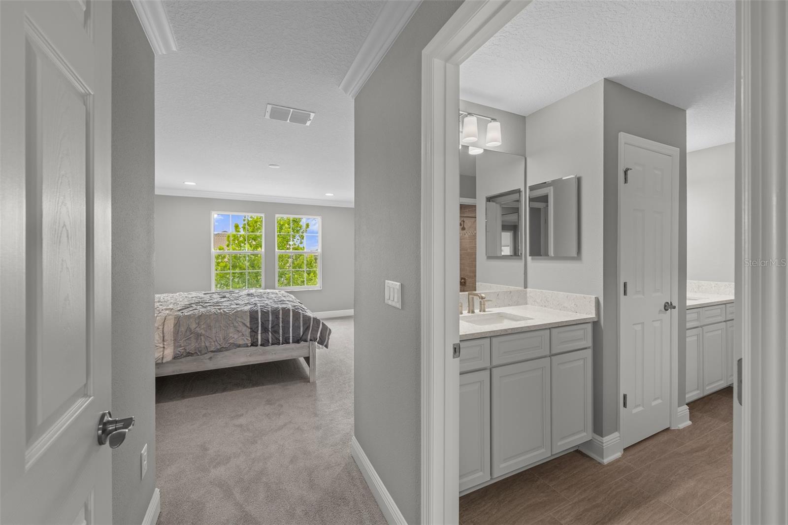 Listing photo id 23 for 7074 Graybrook Drive
