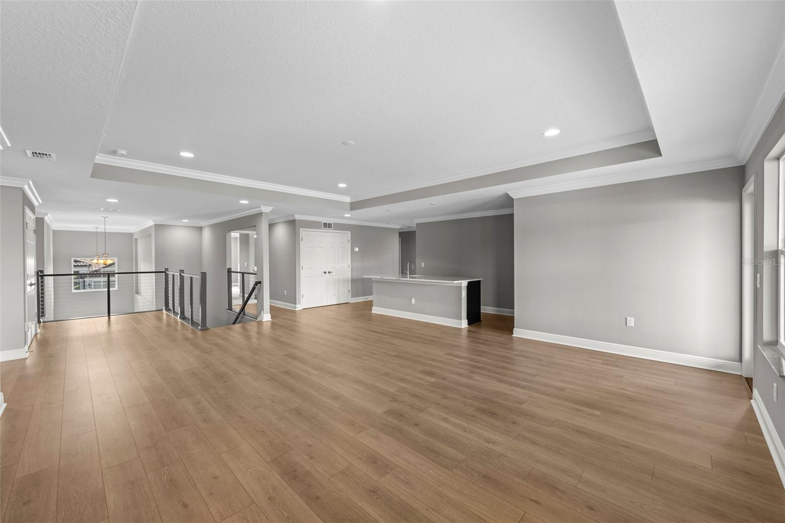 Listing photo id 30 for 7074 Graybrook Drive