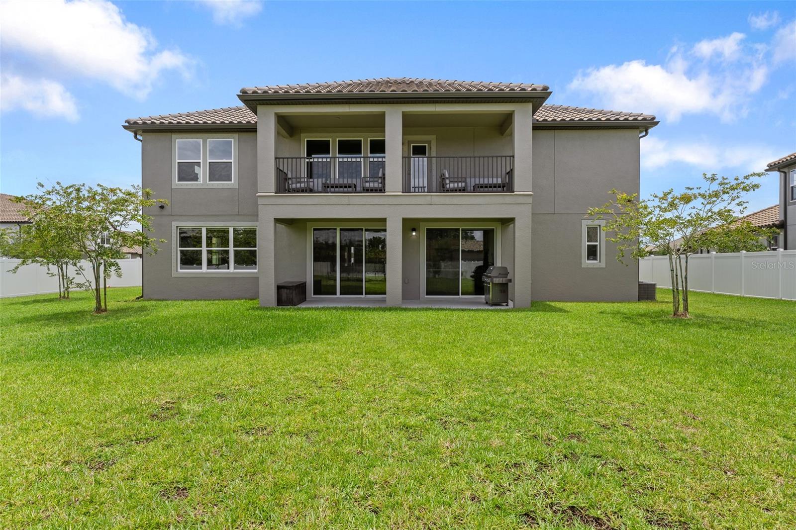 Listing photo id 40 for 7074 Graybrook Drive