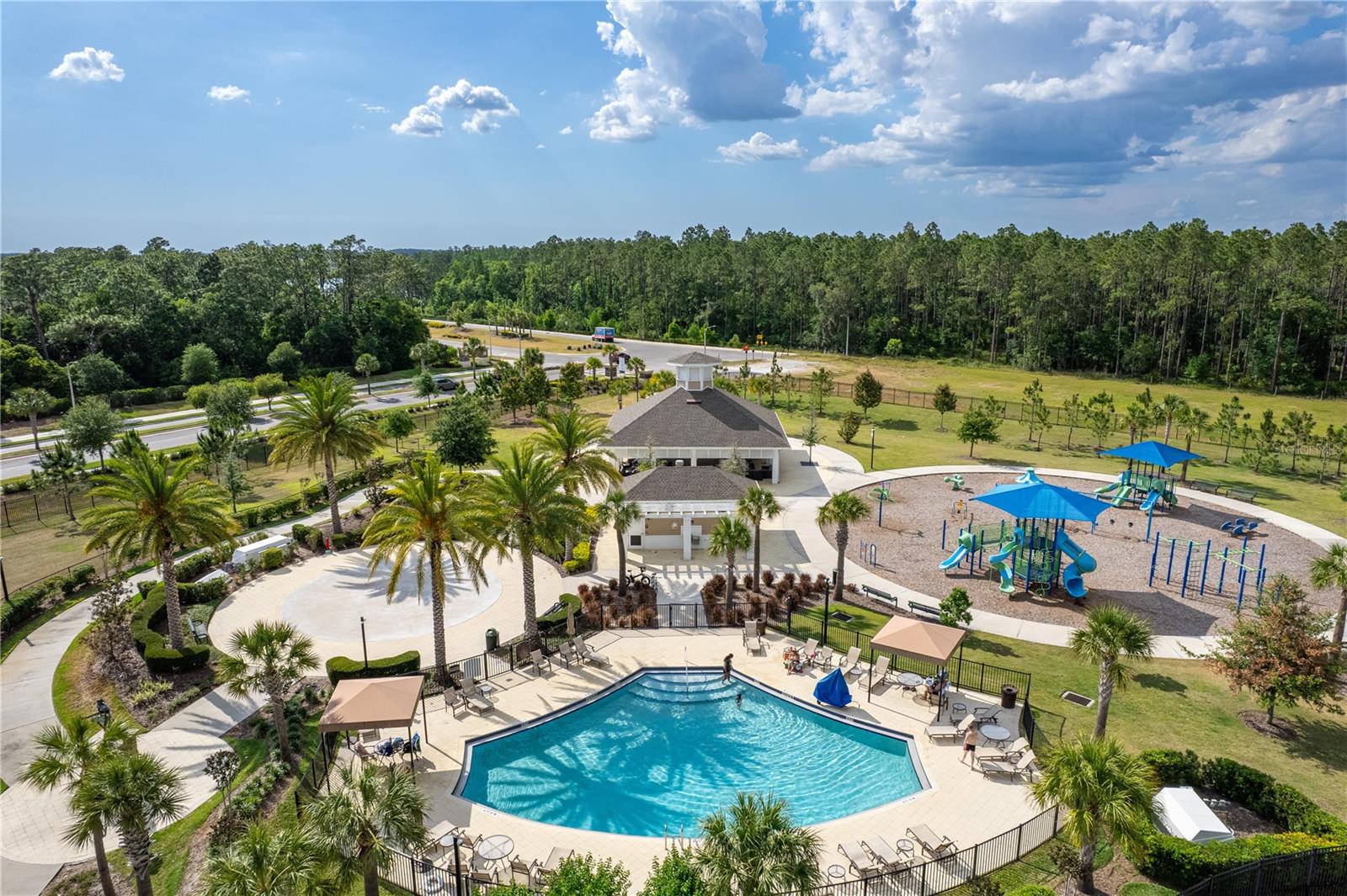 Listing photo id 45 for 7074 Graybrook Drive