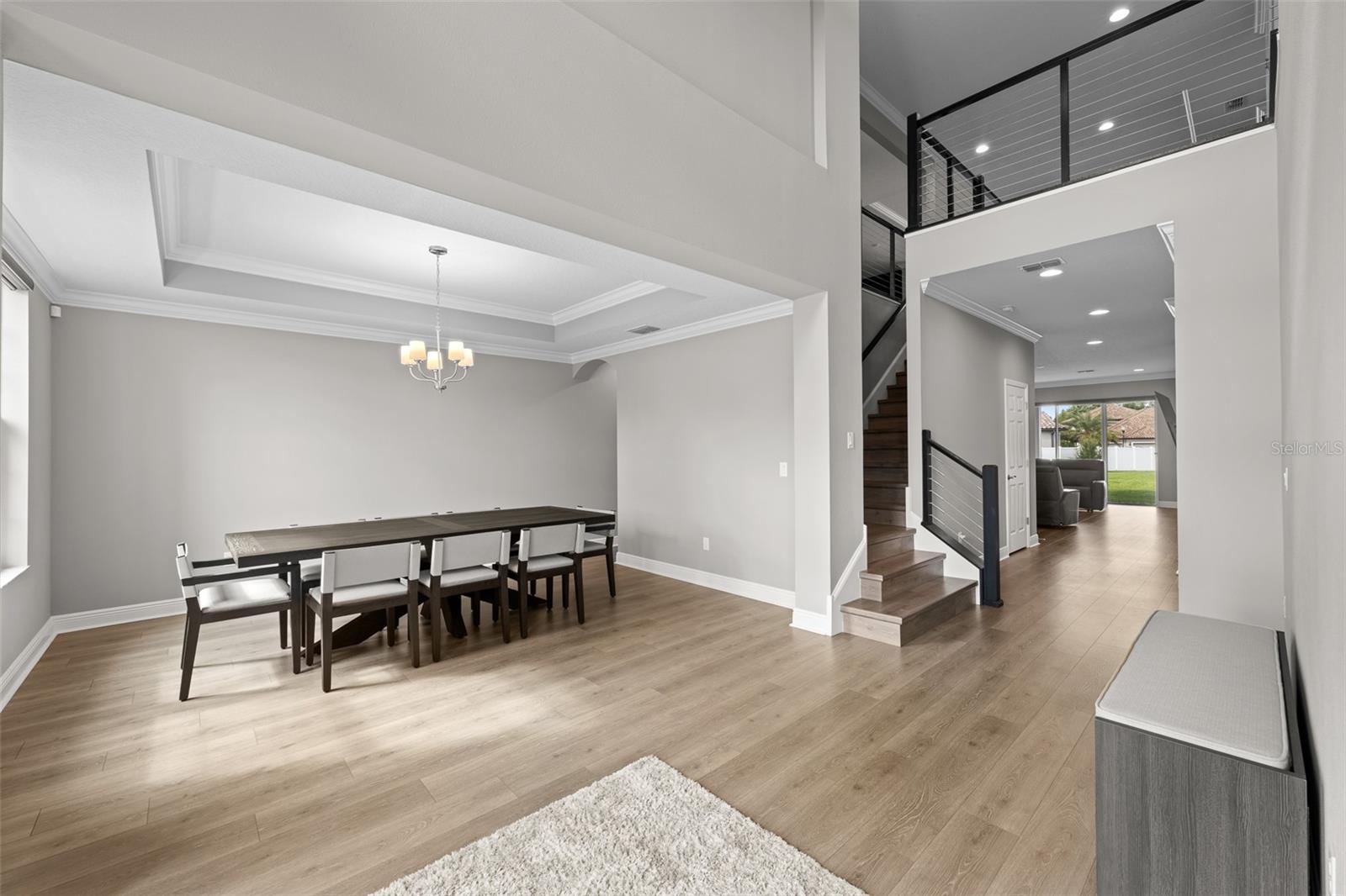 Listing photo id 4 for 7074 Graybrook Drive