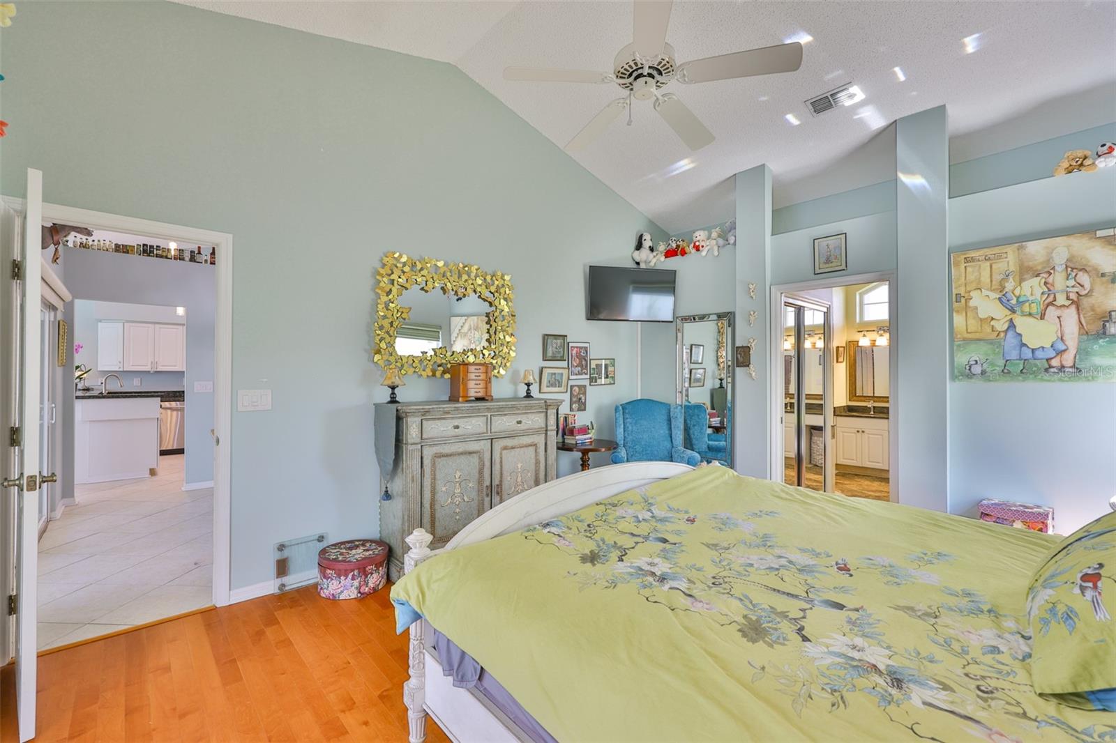 Image 22 of 51 For 2249 New Bedford Drive