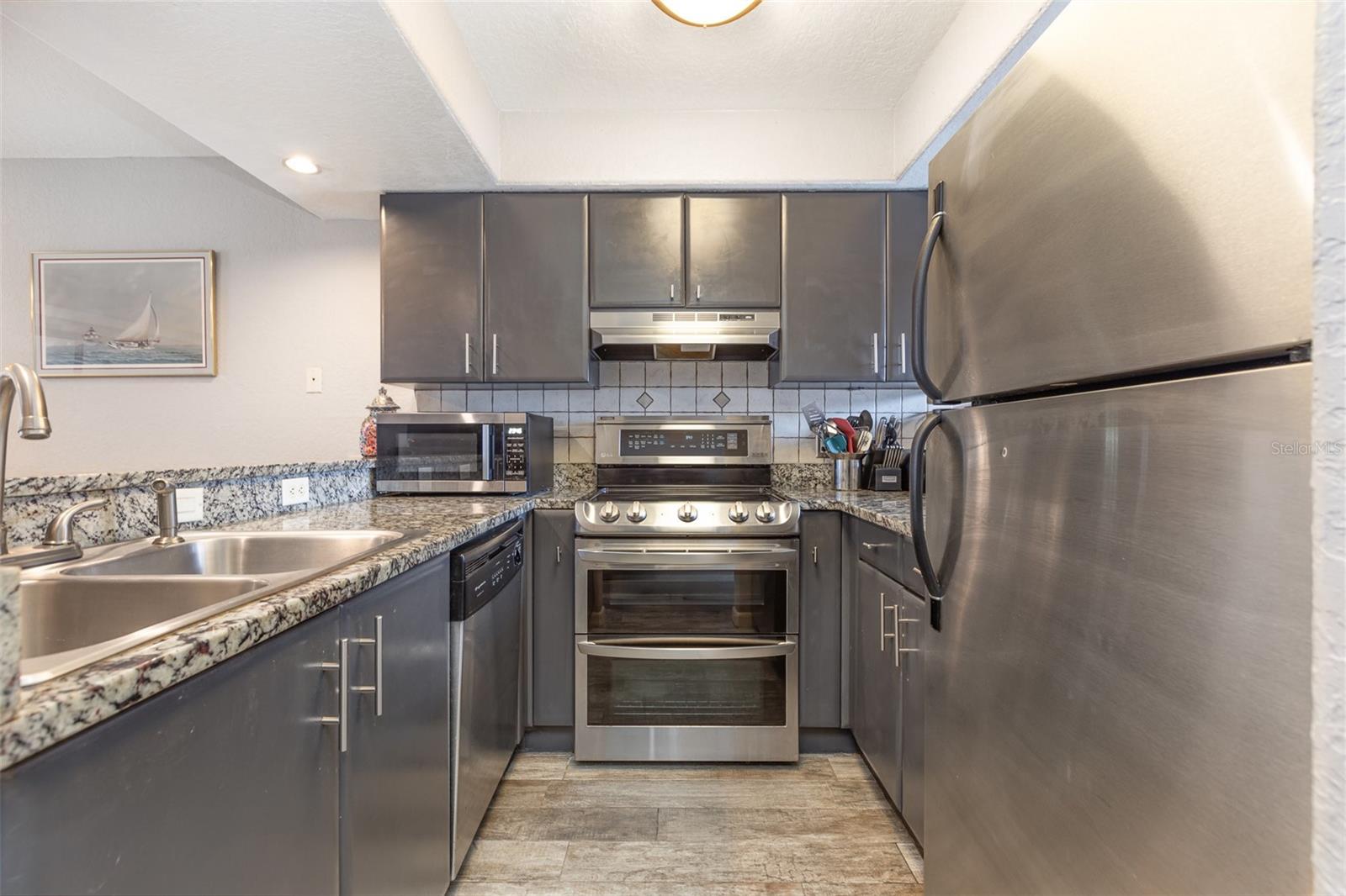 Image 11 of 26 For 4905 25th Street W 101