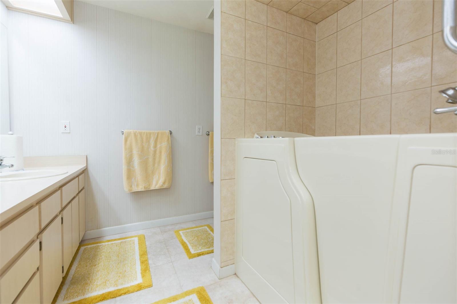 Image 32 of 81 For 17380 Sweetwater Road