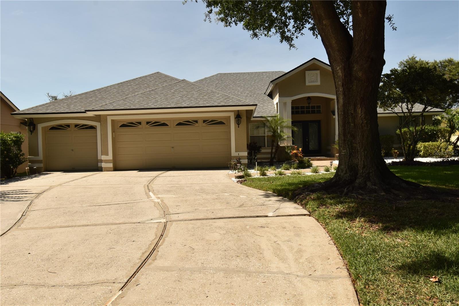 Details for 816 Sandringham Lane, LUTZ, FL 33549