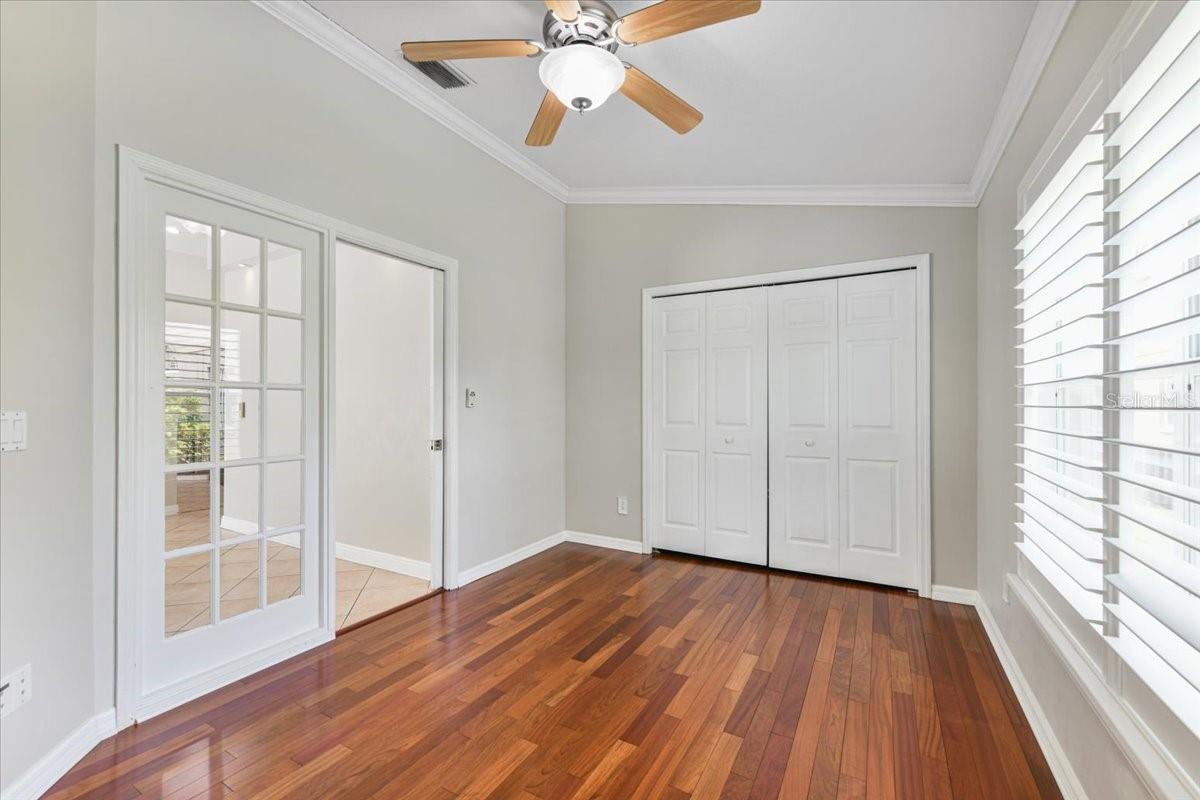 Image 33 of 51 For 816 Sandringham Lane