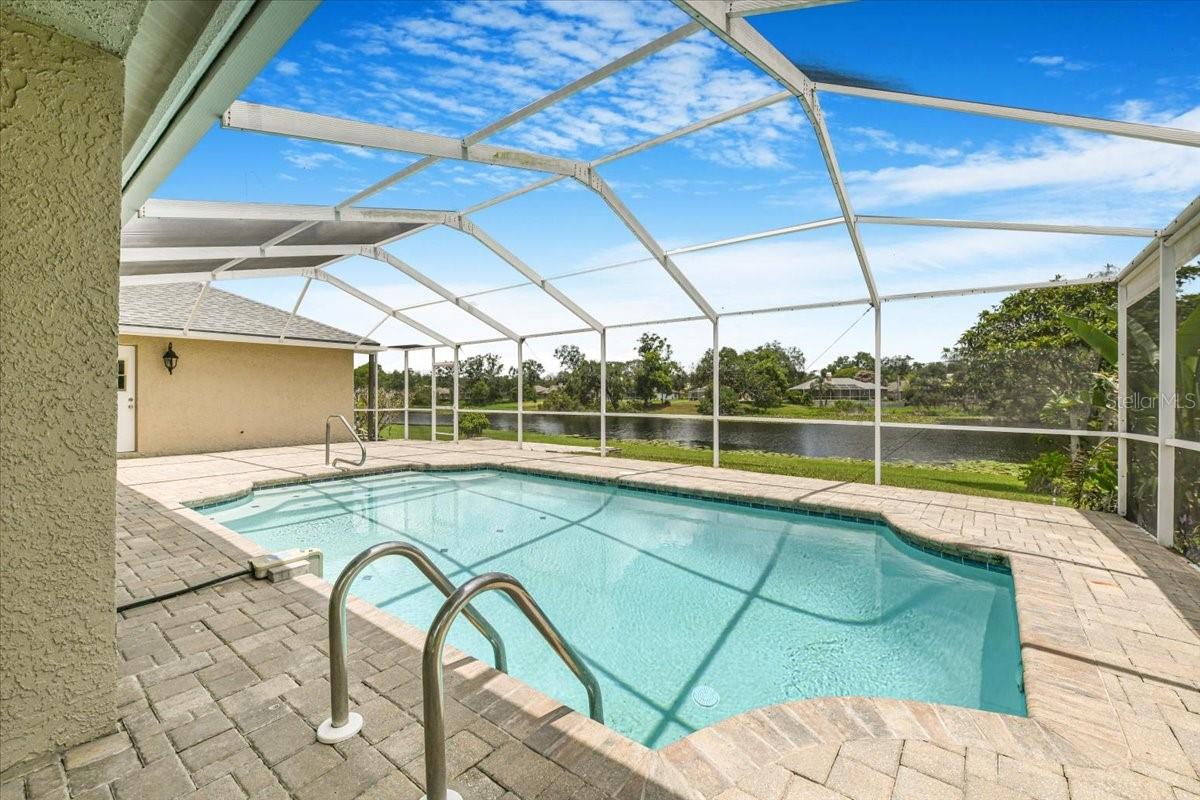 Image 40 of 51 For 816 Sandringham Lane