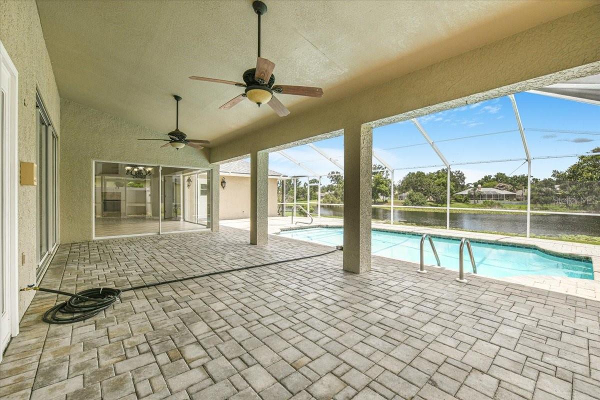 Image 41 of 51 For 816 Sandringham Lane