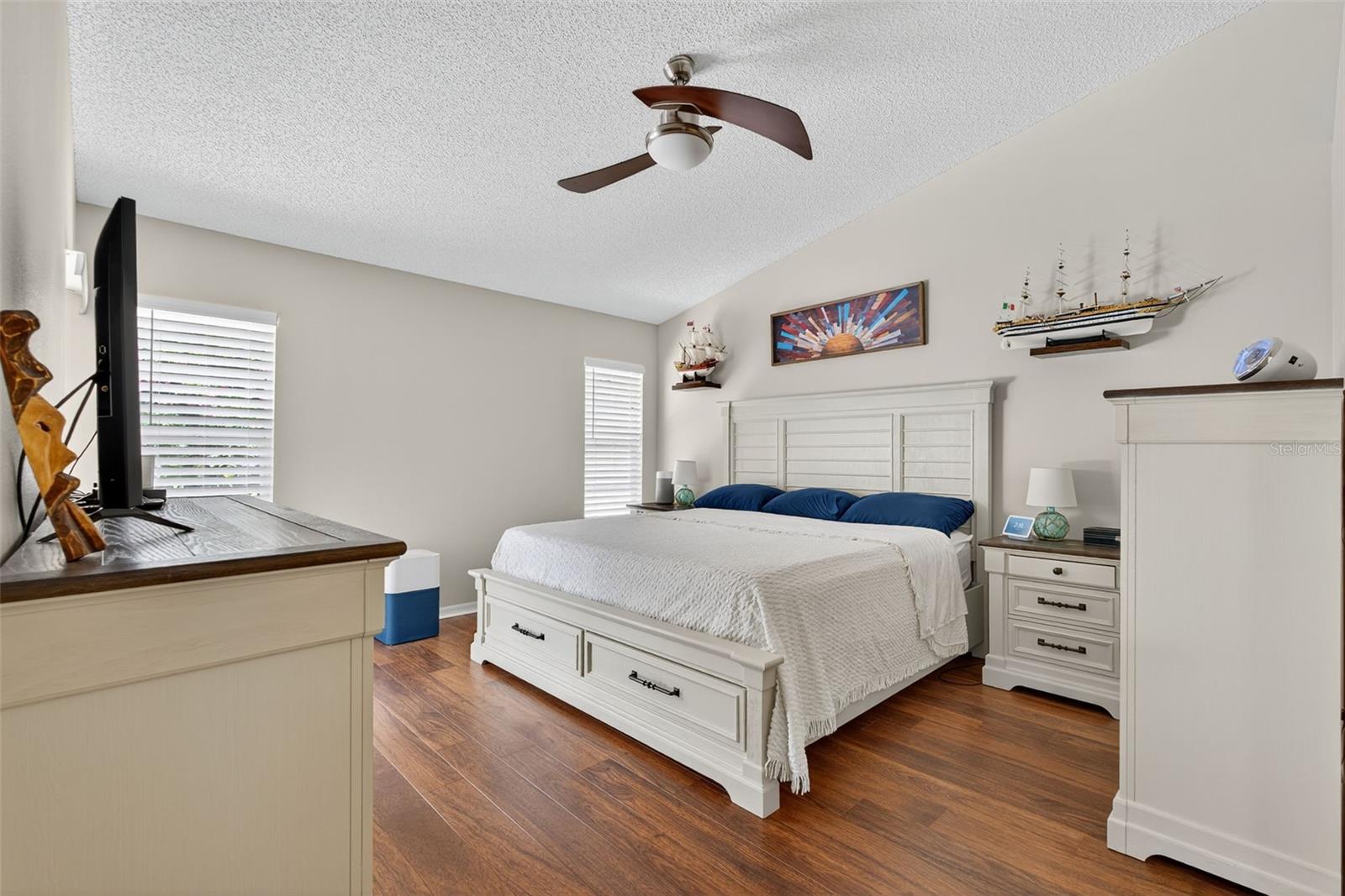 Image 13 of 32 For 3874 Darston Street