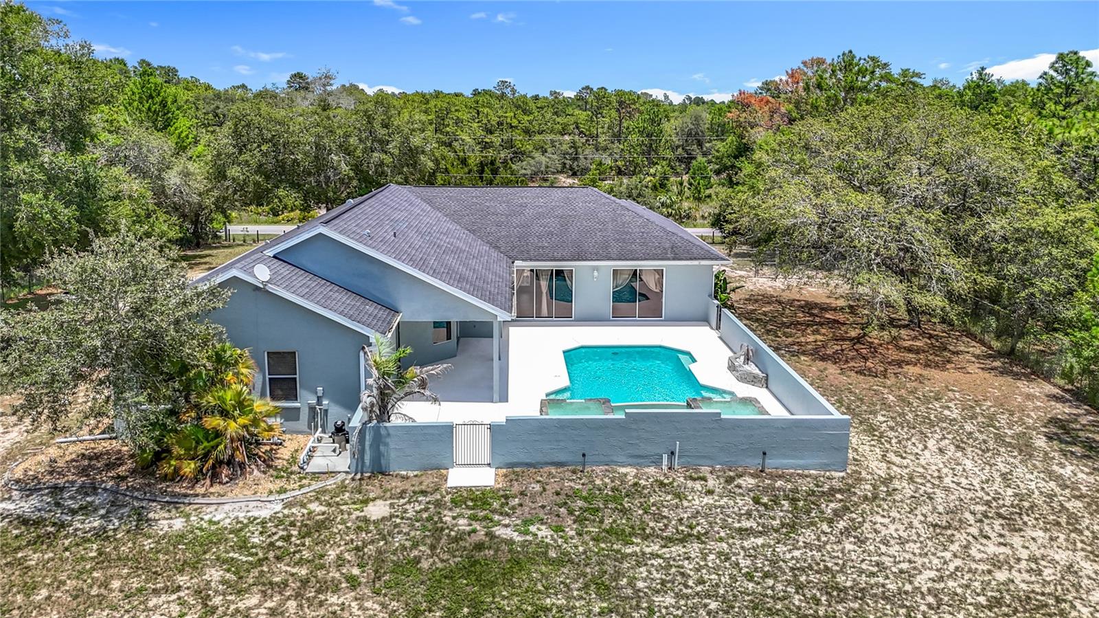 Listing photo id 75 for 8303 Nightwalker Road