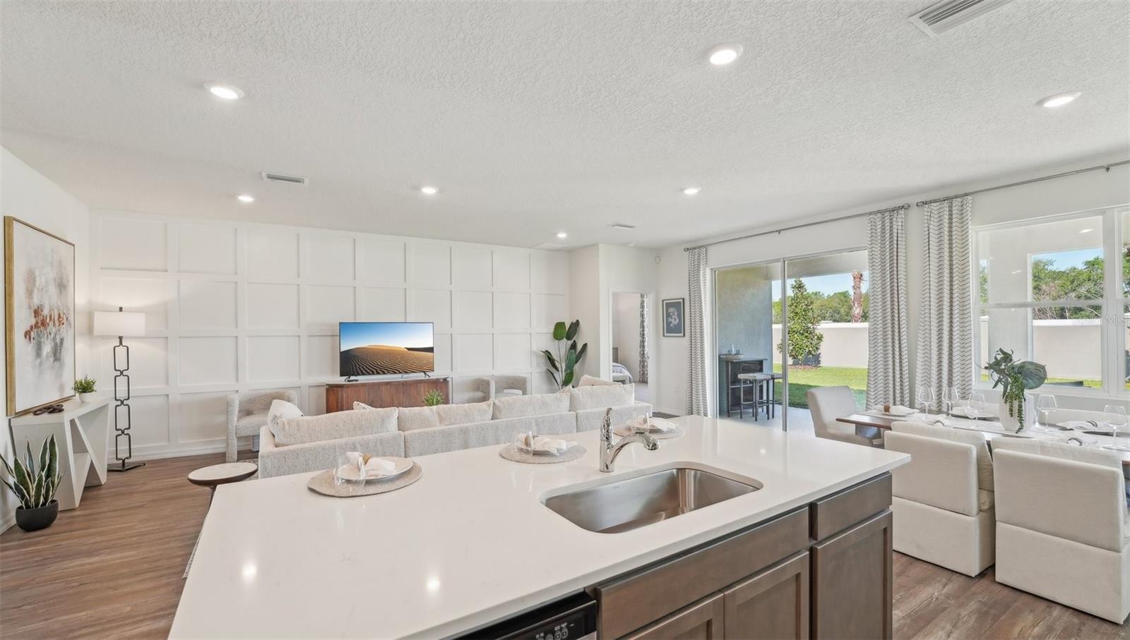 Image 15 of 34 For 38437 Springhead Lane