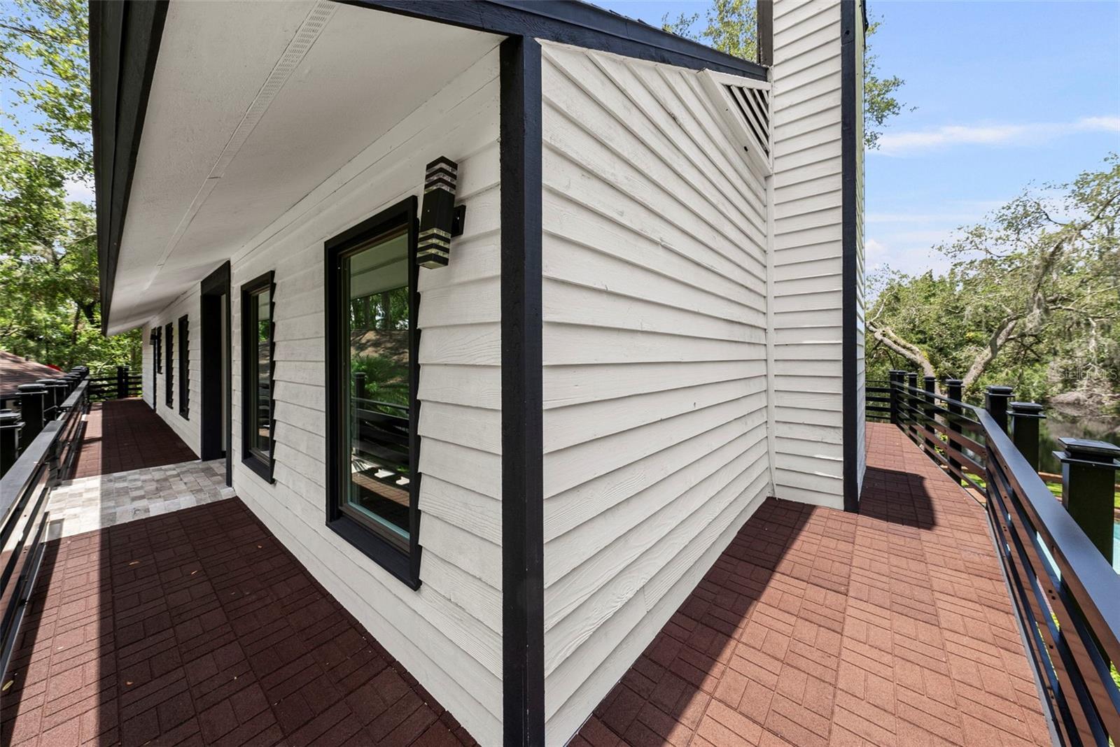 Image 35 of 92 For 900 Oak Hollow Place