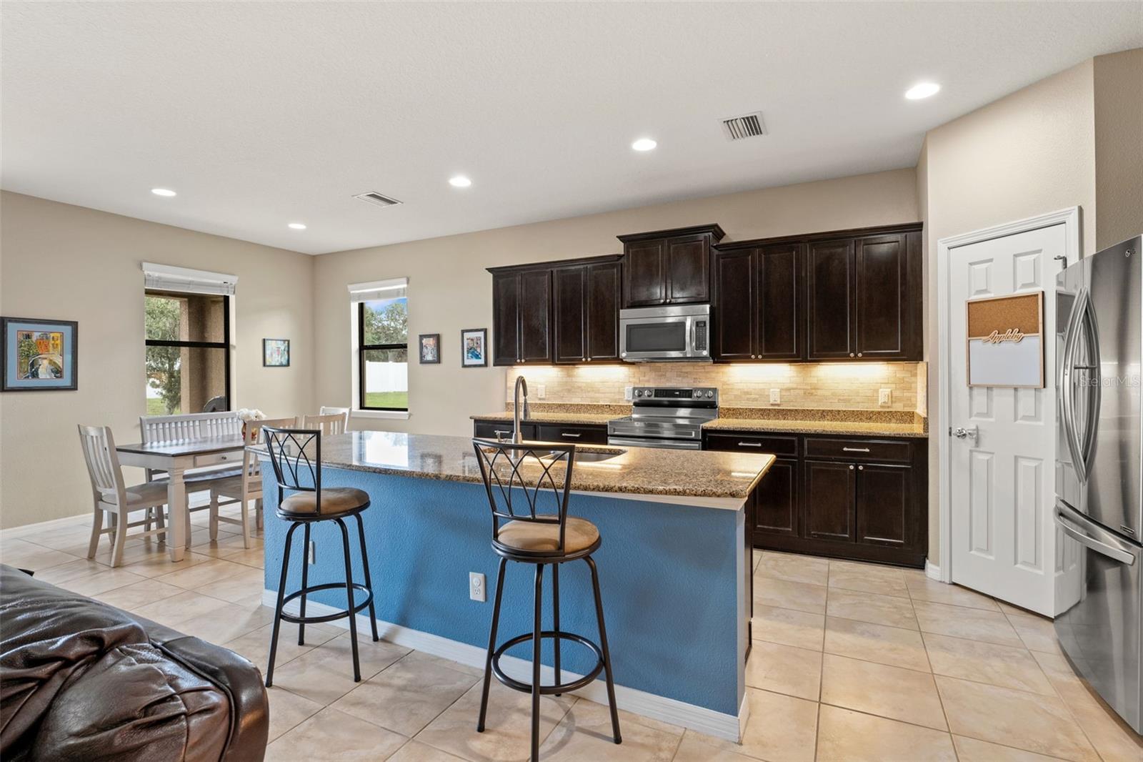 Image 16 of 49 For 2226 Landside Drive