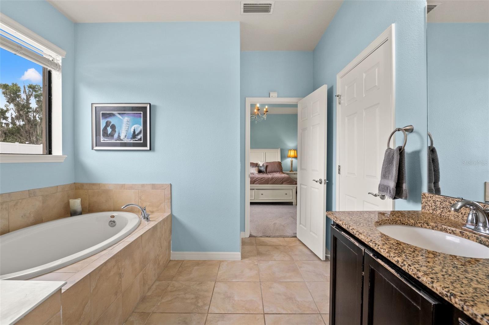 Image 23 of 49 For 2226 Landside Drive