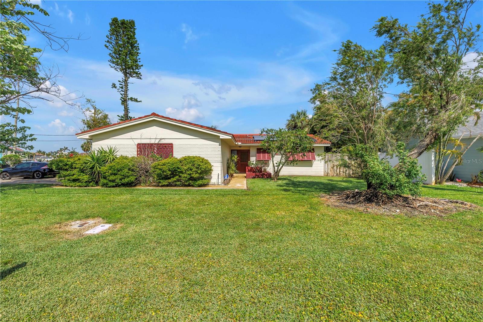 Details for 557 Crystal Drive, MADEIRA BEACH, FL 33708