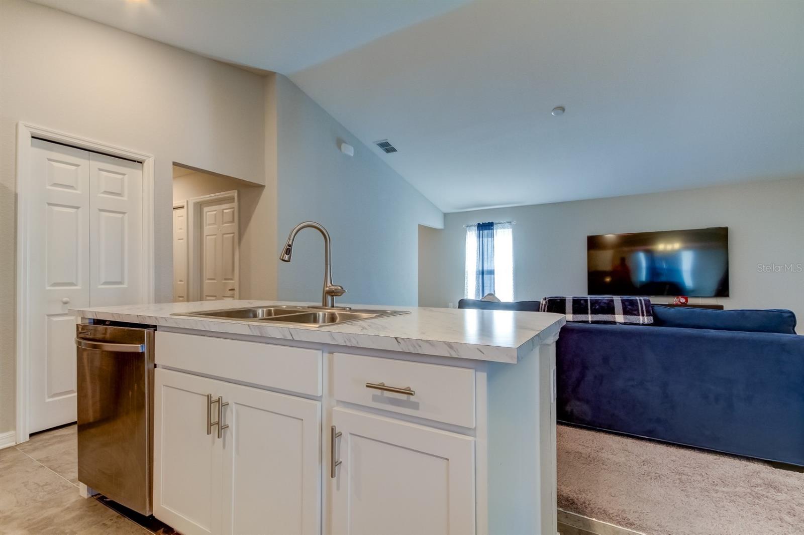 Image 12 of 38 For 6738 Hanworth Lane