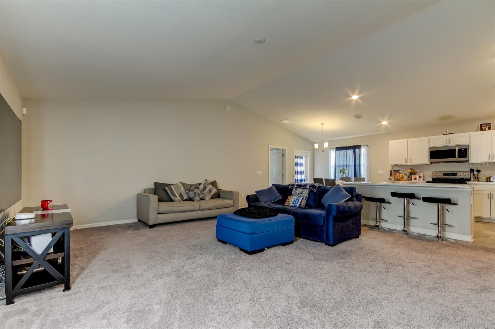 Image 4 of 38 For 6738 Hanworth Lane