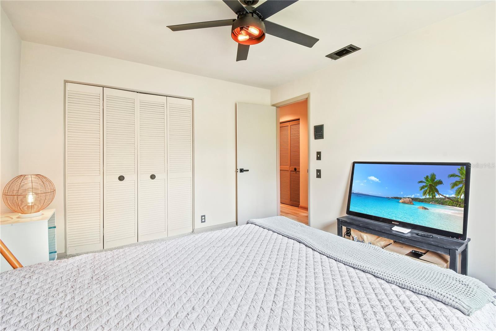 Image 33 of 48 For 2906 Windridge Drive