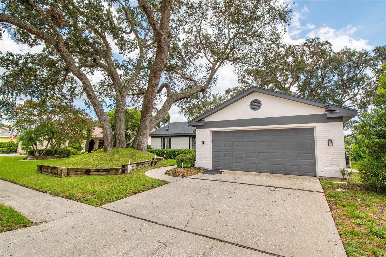 Image 42 of 48 For 2906 Windridge Drive