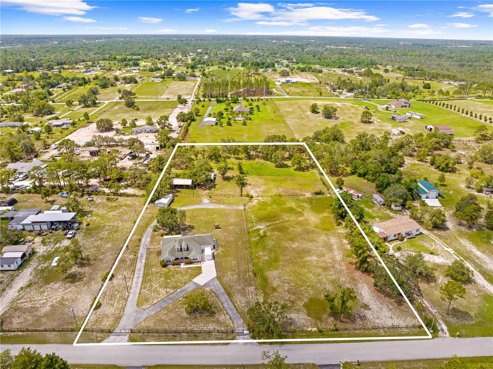 Details for 13054 Moon Road, BROOKSVILLE, FL 34613