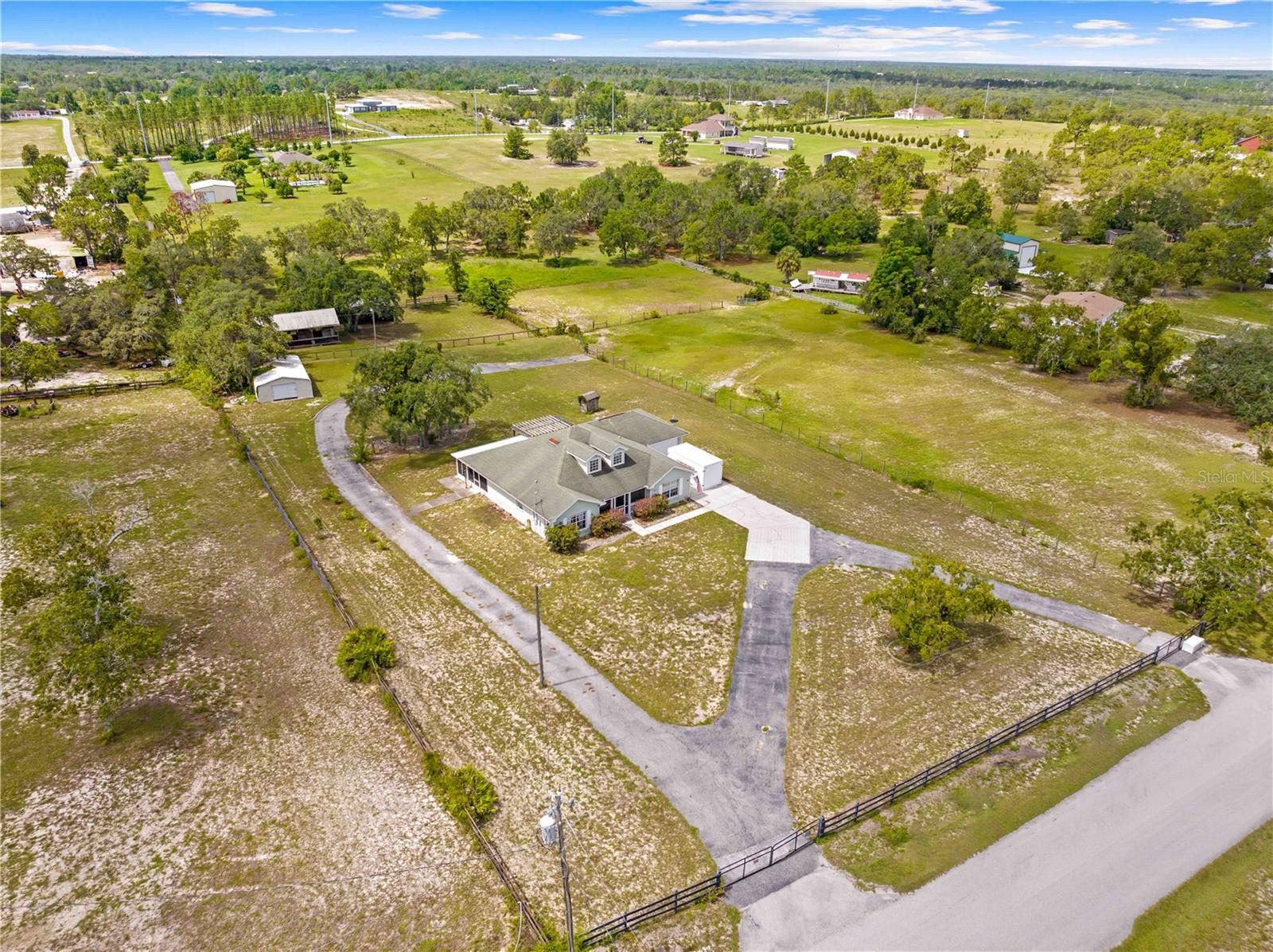 Image 4 of 45 For 13054 Moon Road