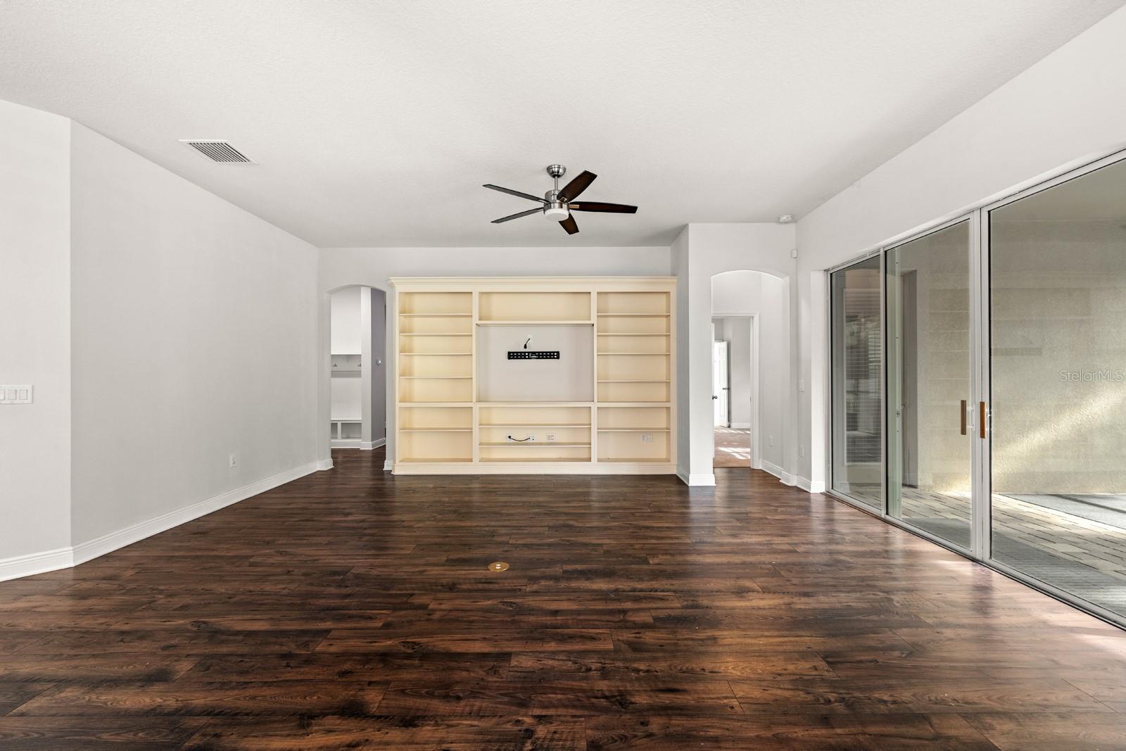 Image 11 of 37 For 1304 Lorea Lane