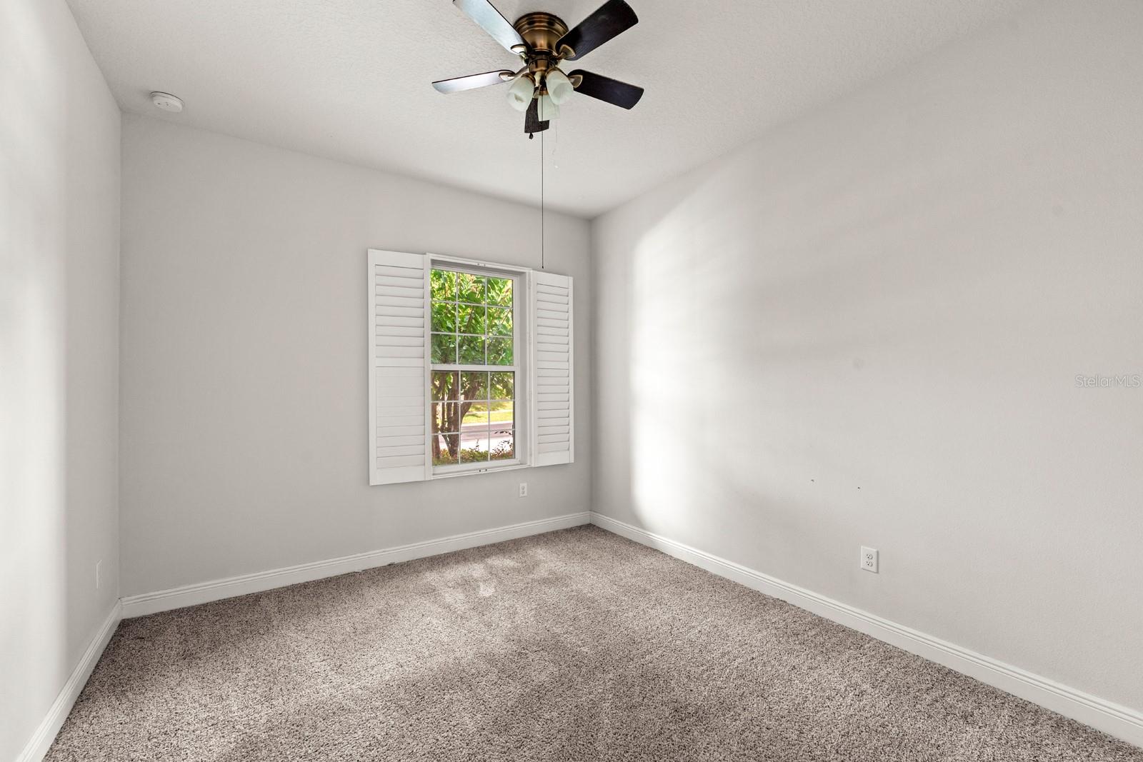 Image 23 of 37 For 1304 Lorea Lane