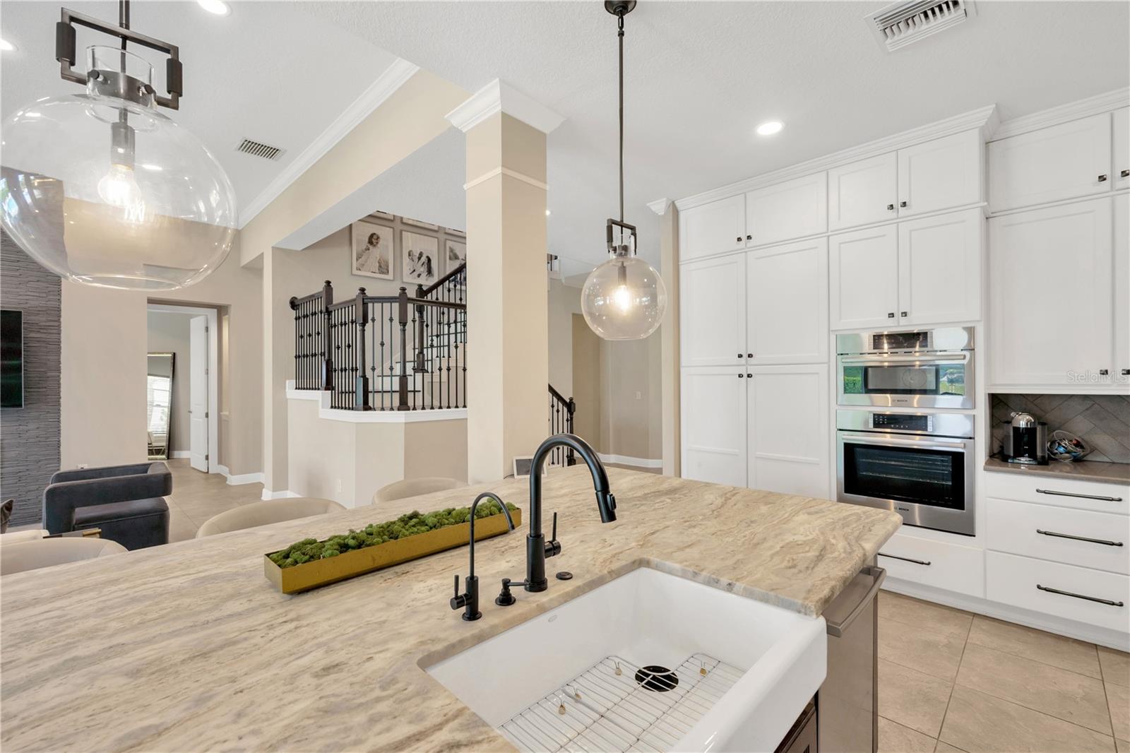Listing photo id 11 for 9219 Tillinghast Drive