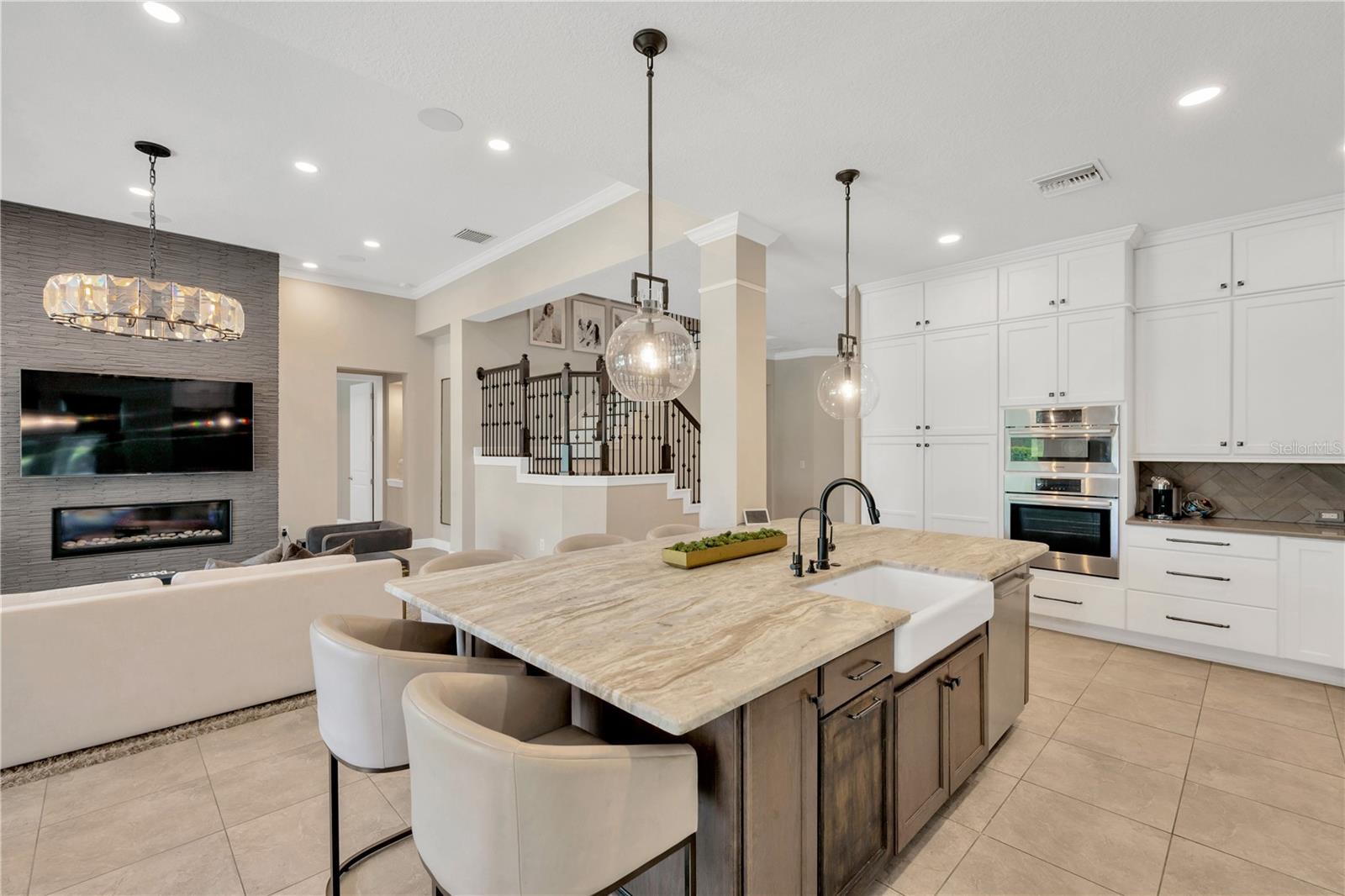 Listing photo id 12 for 9219 Tillinghast Drive