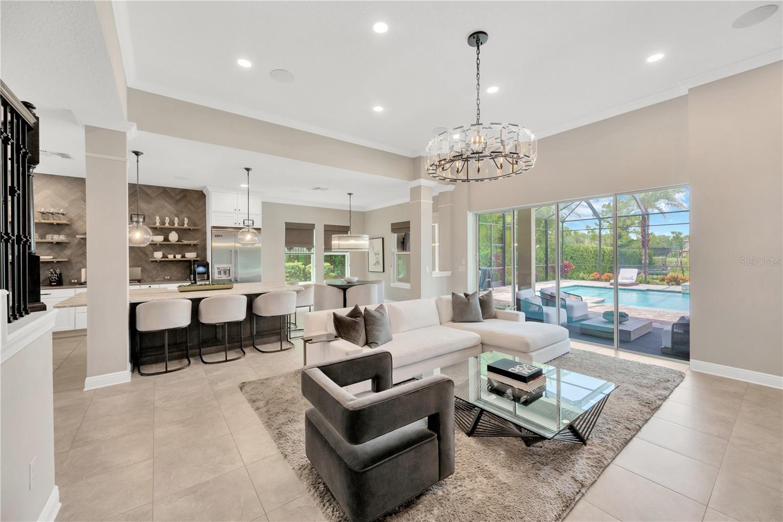Listing photo id 15 for 9219 Tillinghast Drive