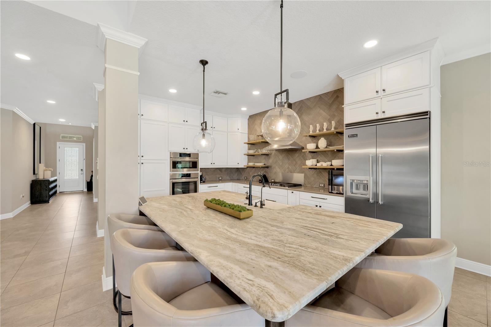 Listing photo id 17 for 9219 Tillinghast Drive
