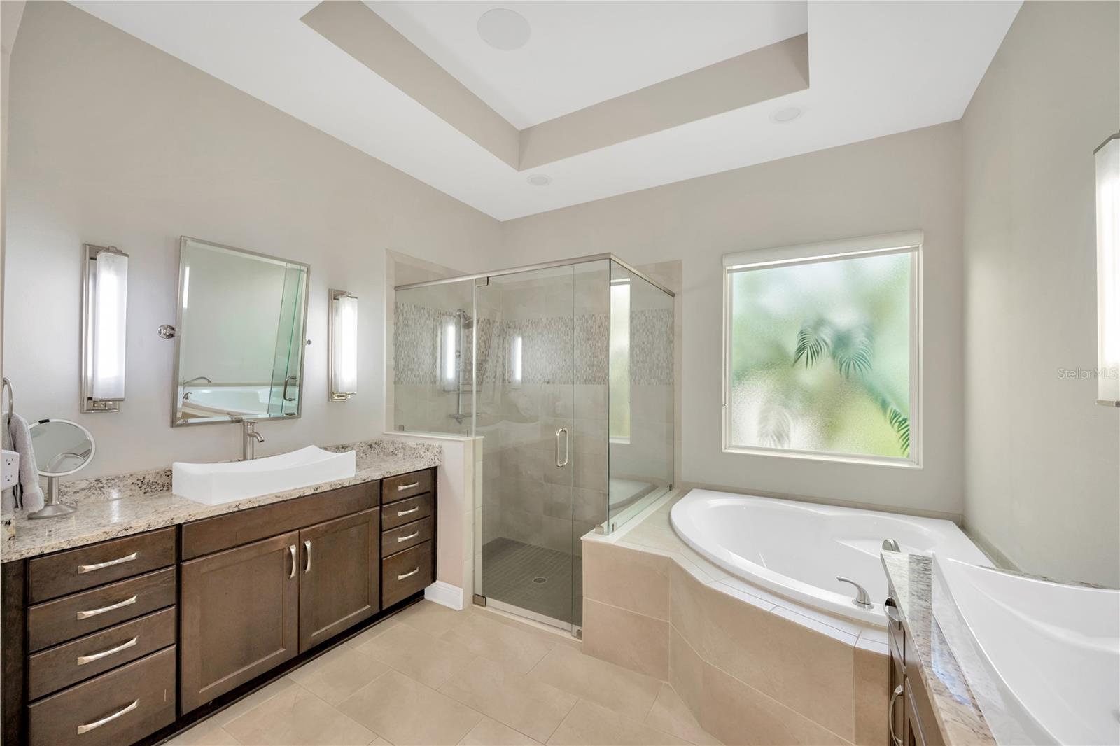Listing photo id 21 for 9219 Tillinghast Drive