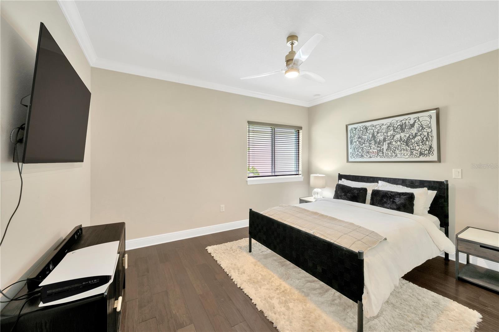Listing photo id 30 for 9219 Tillinghast Drive