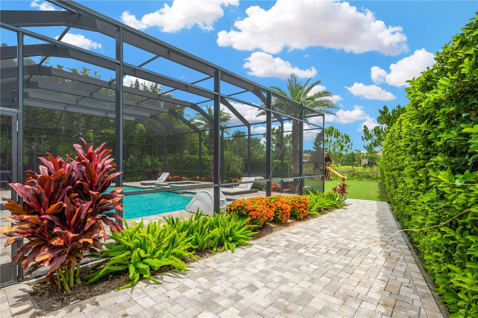 Listing photo id 38 for 9219 Tillinghast Drive