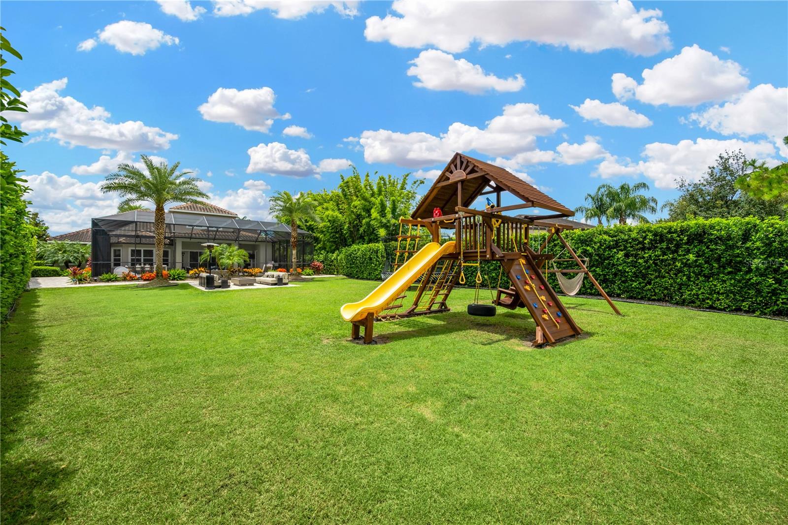Listing photo id 40 for 9219 Tillinghast Drive