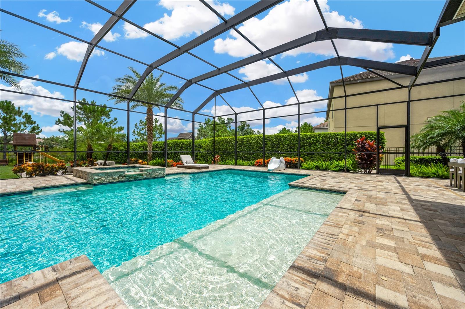 Listing photo id 48 for 9219 Tillinghast Drive