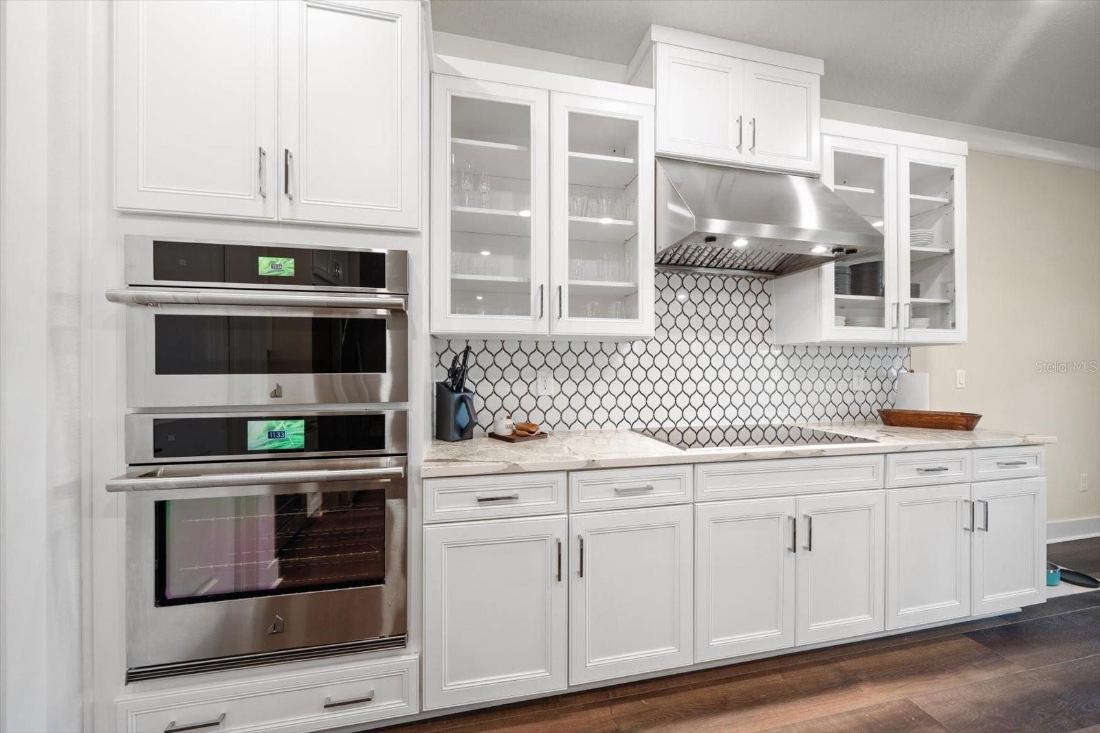 Listing photo id 9 for 2516 Cobalt Shores Lane