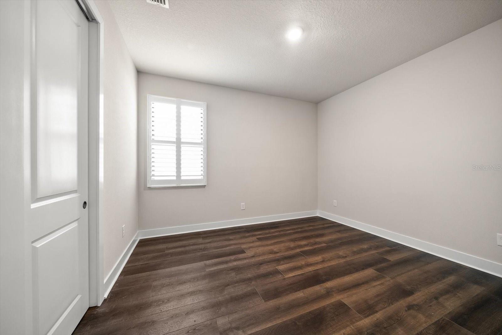Listing photo id 19 for 2516 Cobalt Shores Lane