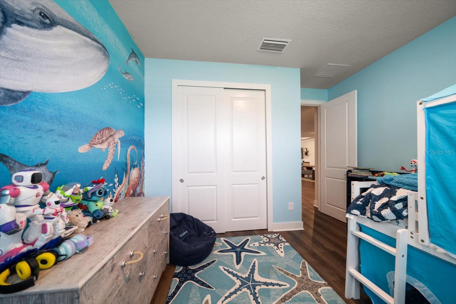 Listing photo id 21 for 2516 Cobalt Shores Lane