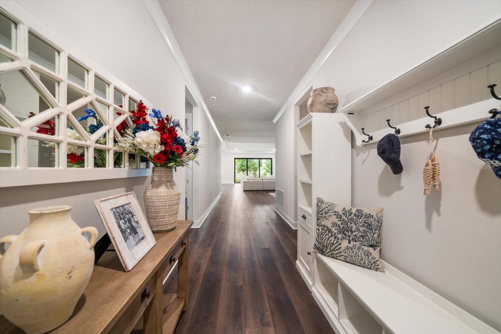 Listing photo id 1 for 2516 Cobalt Shores Lane