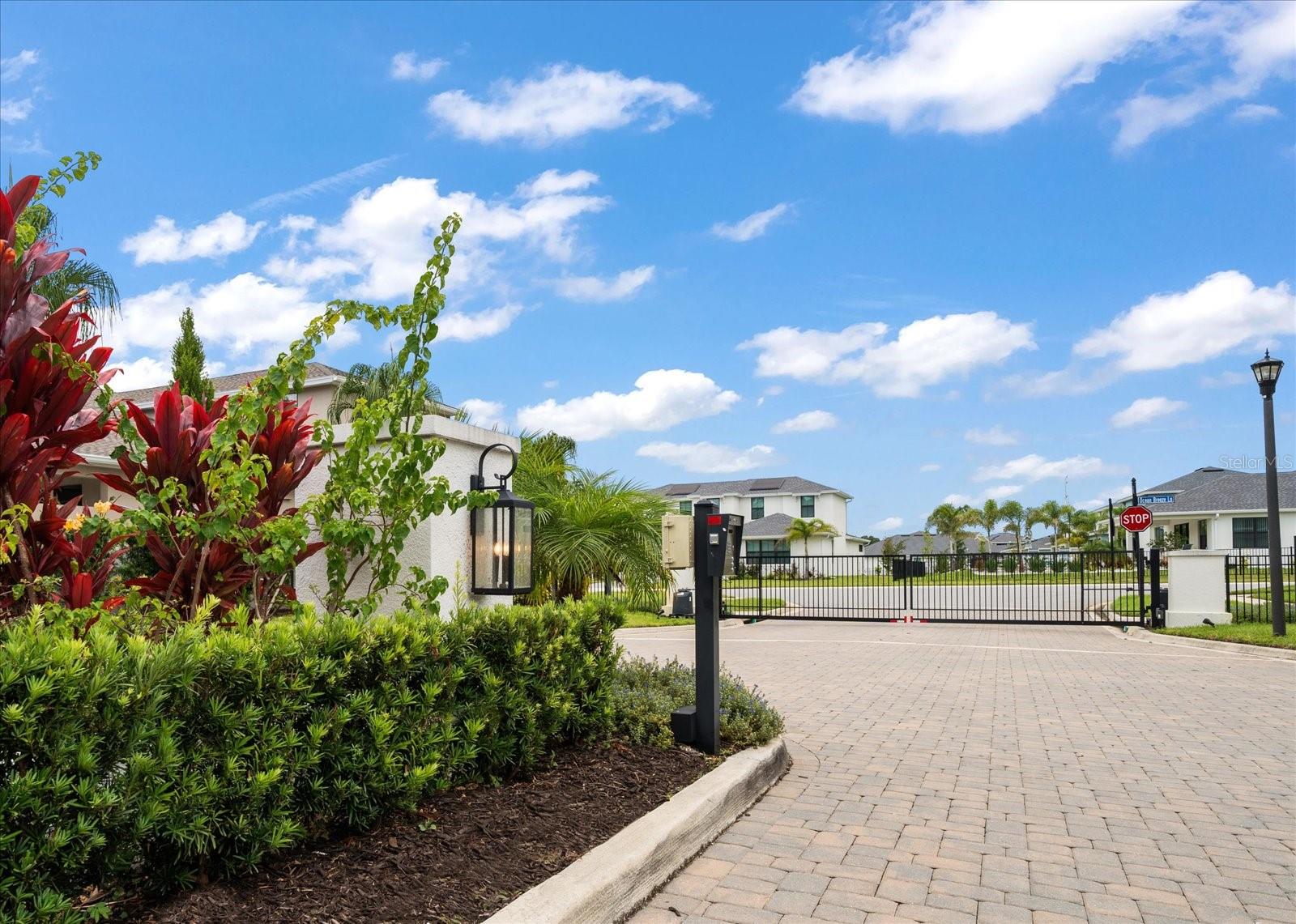 Listing photo id 29 for 2516 Cobalt Shores Lane