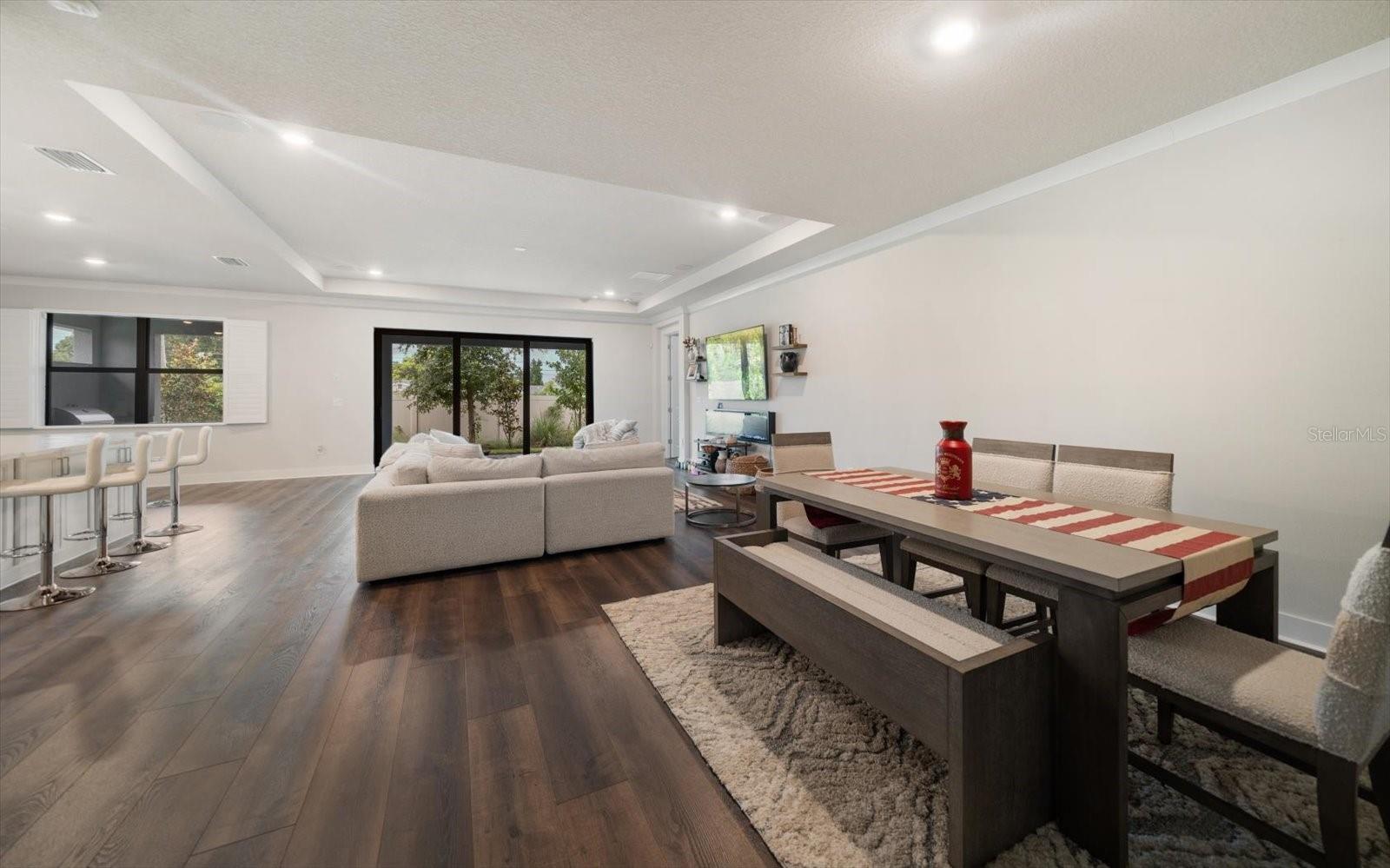 Listing photo id 6 for 2516 Cobalt Shores Lane